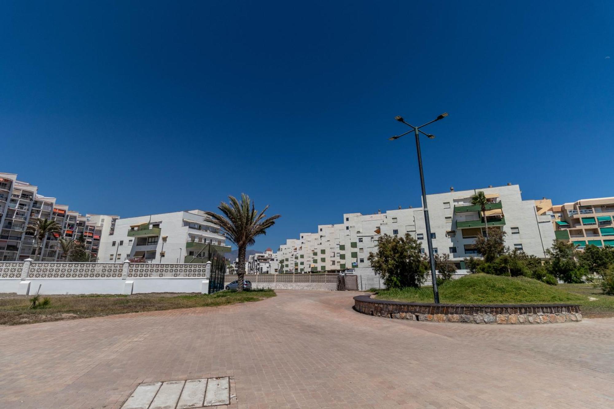 Rentitspain Moderno Apartamento Calaverde Frente Al Mar Salobreña Zewnętrze zdjęcie